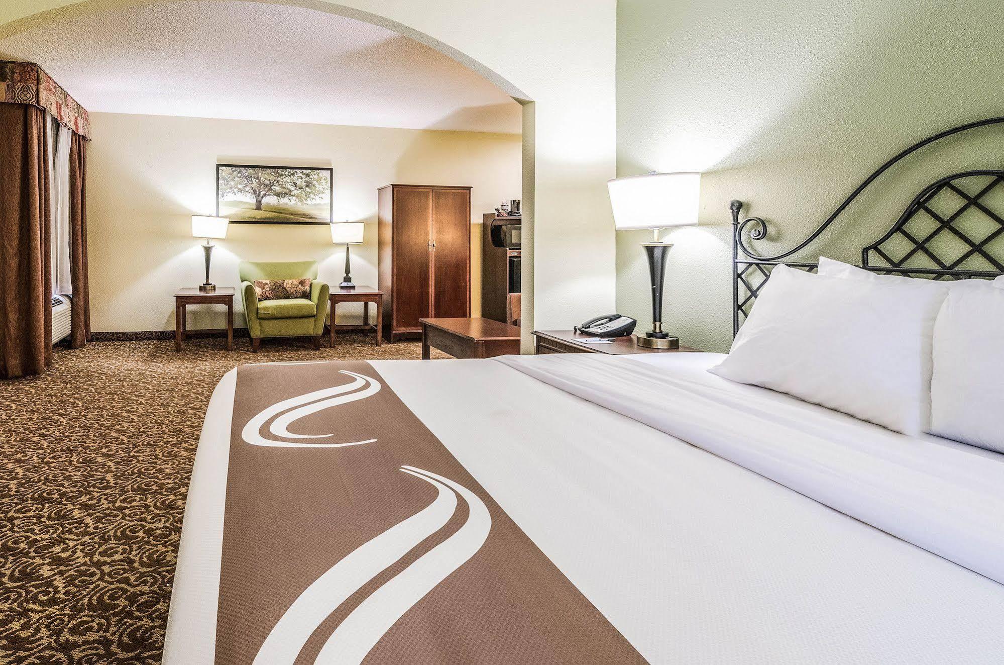 Quality Inn Whiteville North Exteriér fotografie