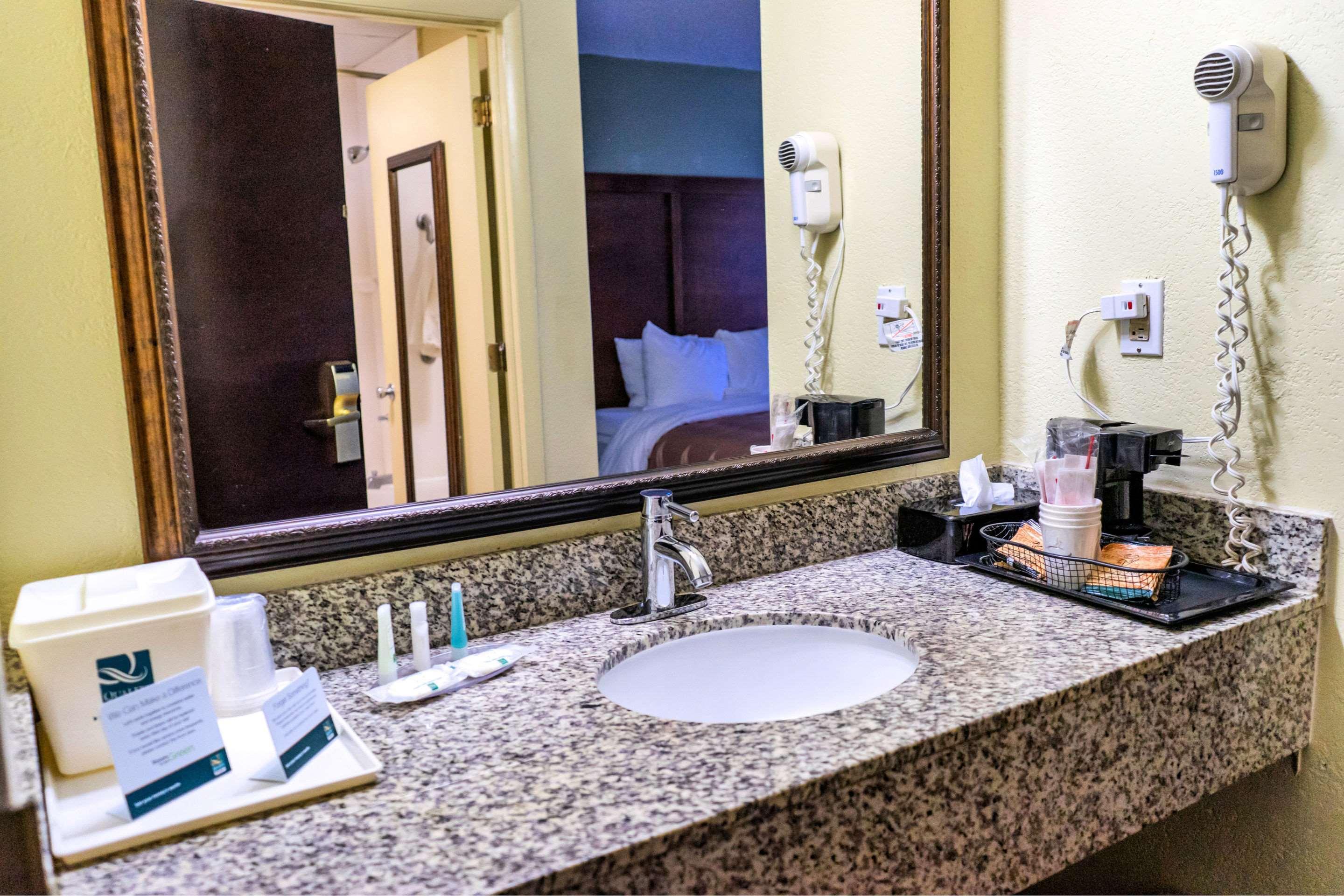 Quality Inn Whiteville North Exteriér fotografie